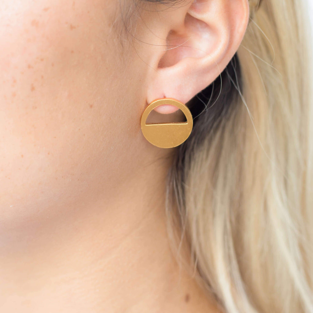 D 623 - Binary Circle Studs